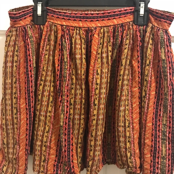 Forever 21 Dresses & Skirts - Forever 21 Boho Skater Mini Short Skirt Size L